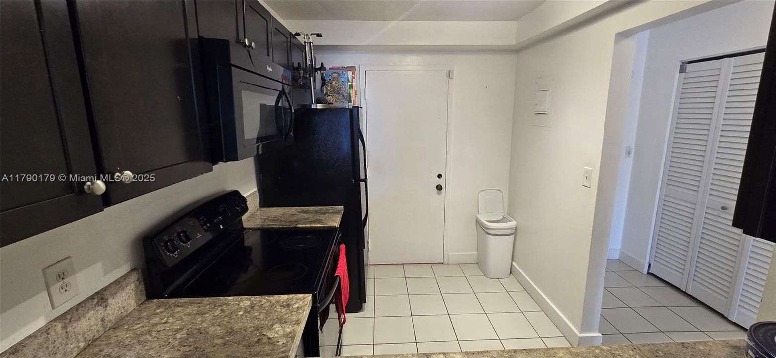Vendido Recientemente: $178,000 (1 camas, 1 baños, 880 Pies cuadrados)