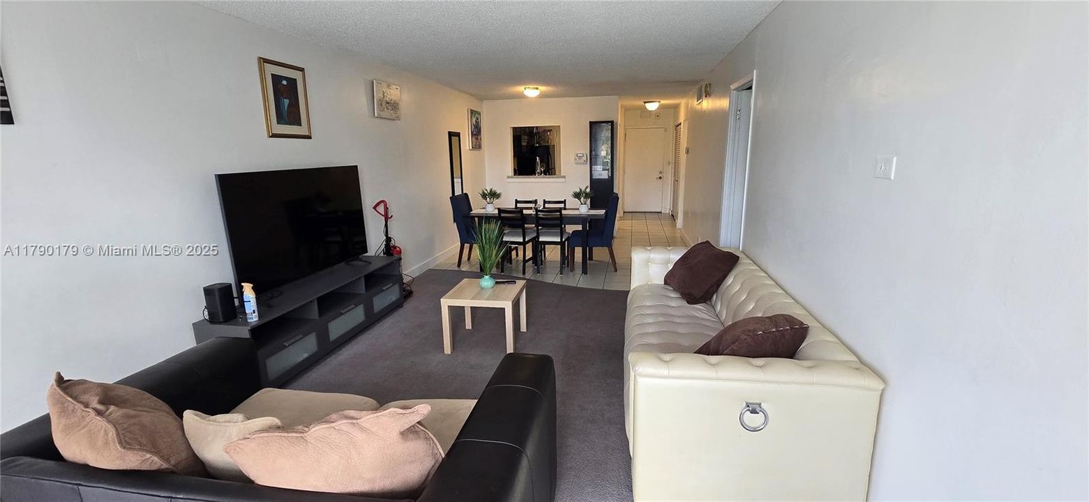 Vendido Recientemente: $178,000 (1 camas, 1 baños, 880 Pies cuadrados)