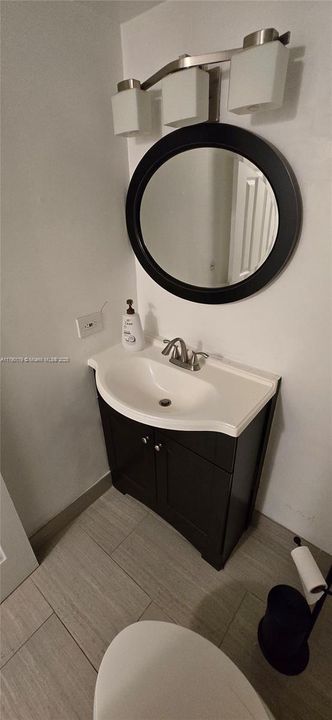 Vendido Recientemente: $178,000 (1 camas, 1 baños, 880 Pies cuadrados)