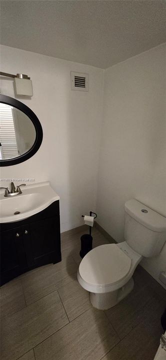 Vendido Recientemente: $178,000 (1 camas, 1 baños, 880 Pies cuadrados)