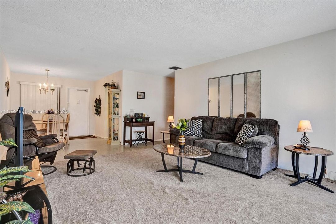 Recently Sold: $150,000 (1 beds, 1 baths, 720 Square Feet)