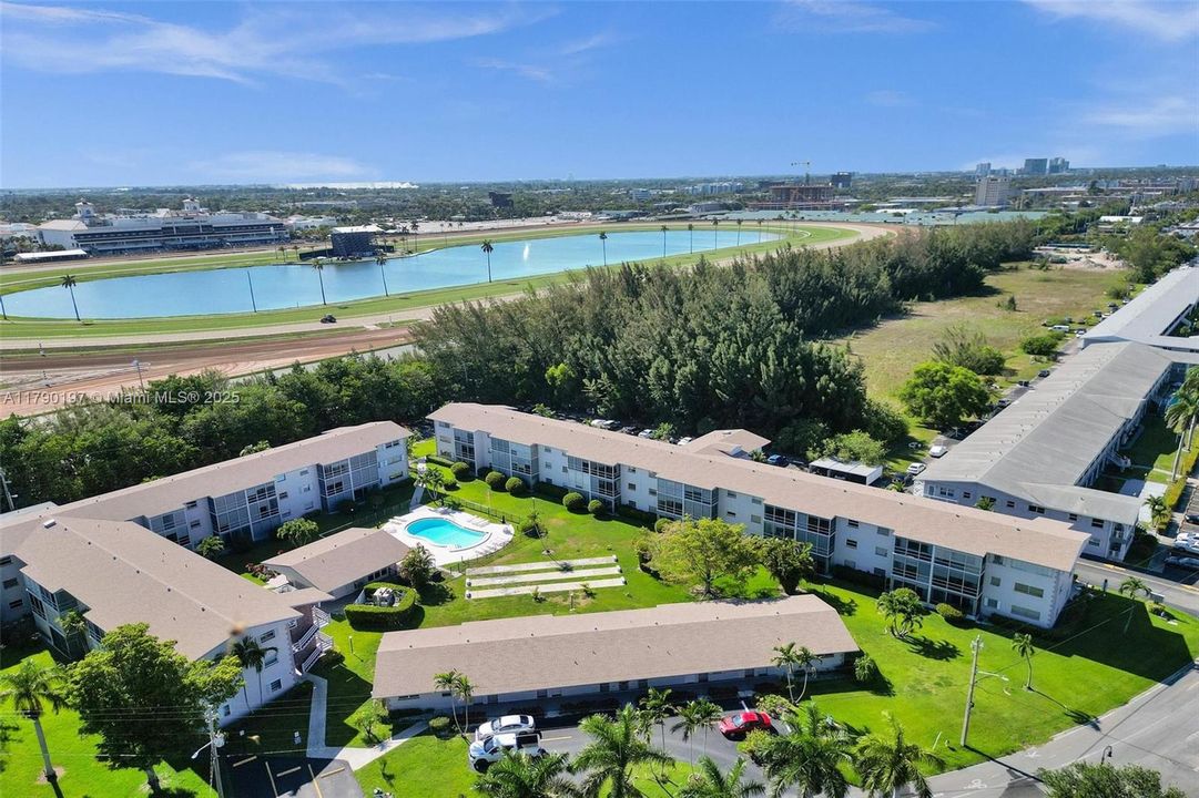 Recently Sold: $150,000 (1 beds, 1 baths, 720 Square Feet)