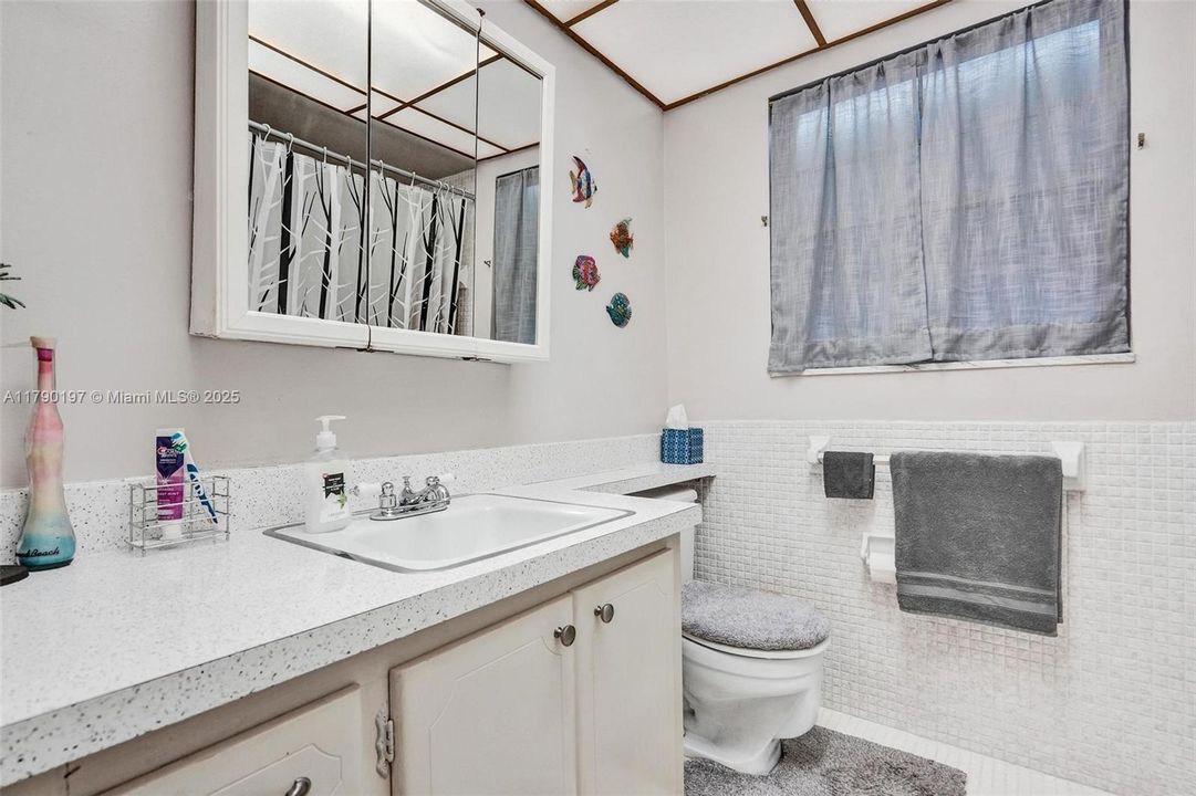 Recently Sold: $150,000 (1 beds, 1 baths, 720 Square Feet)