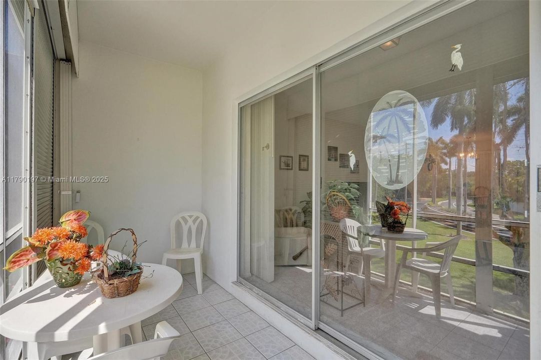 Recently Sold: $150,000 (1 beds, 1 baths, 720 Square Feet)