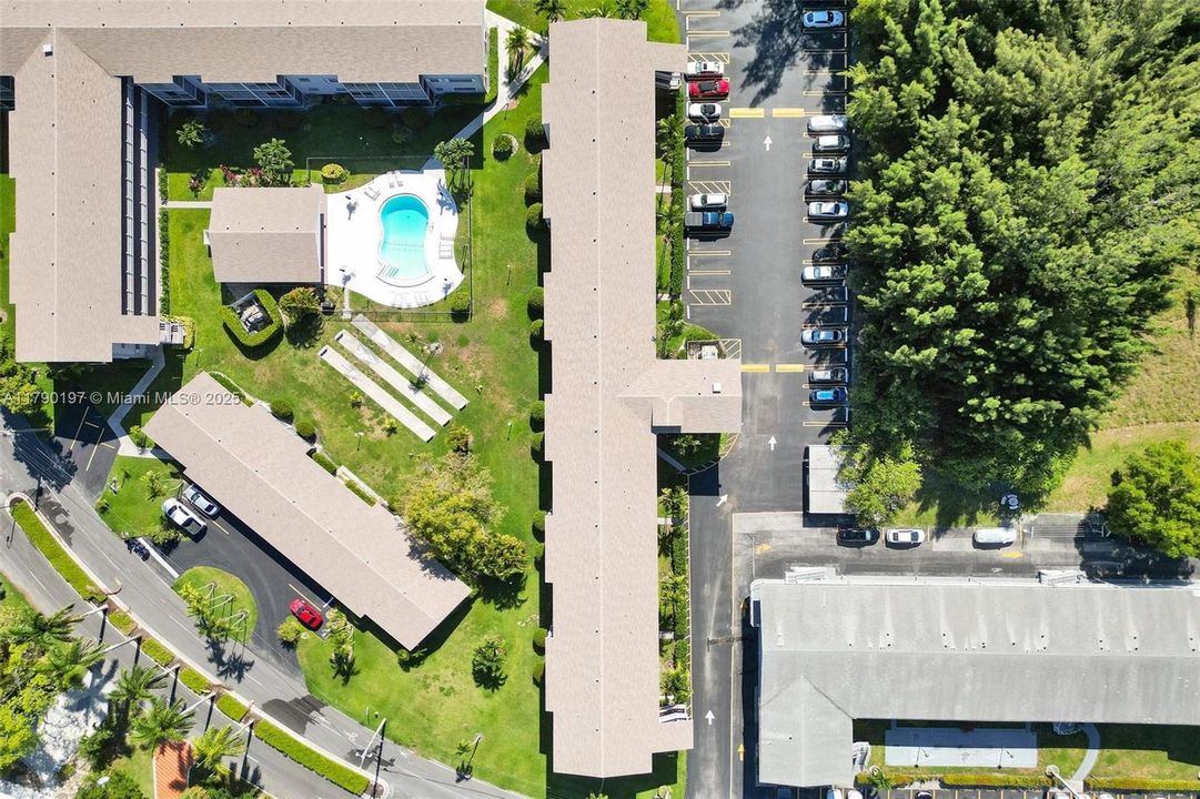 Recently Sold: $150,000 (1 beds, 1 baths, 720 Square Feet)