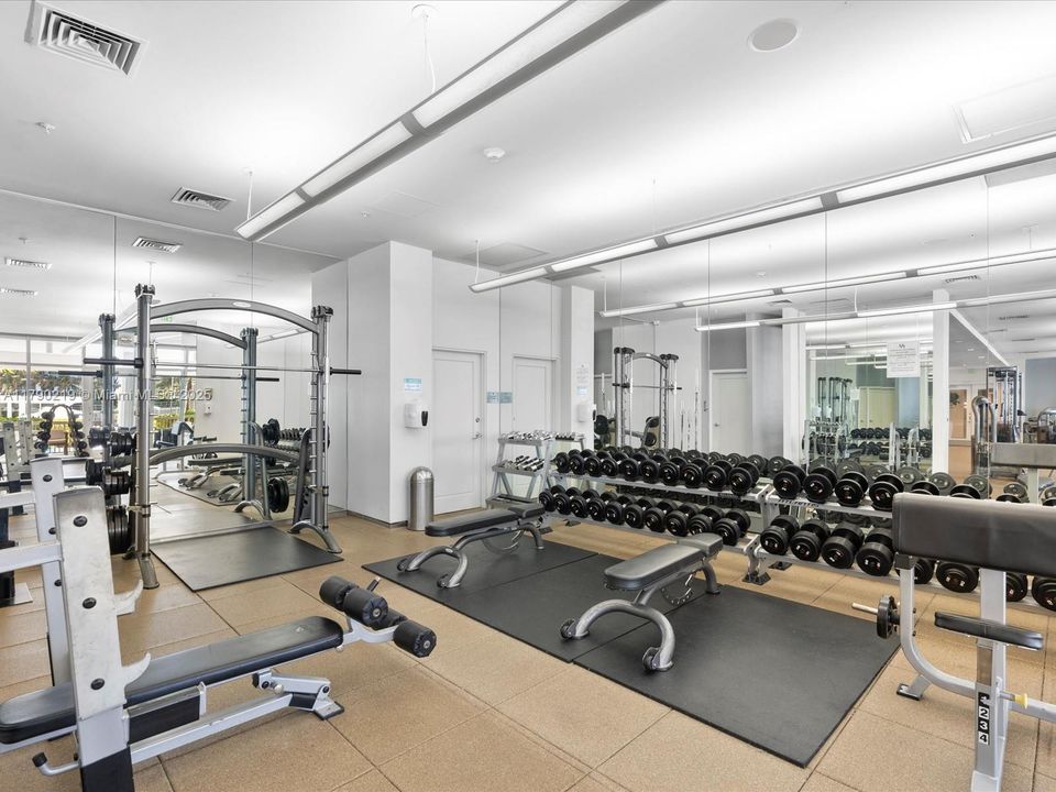 待售: $720,000 (1 贝兹, 1 浴室, 896 平方英尺)