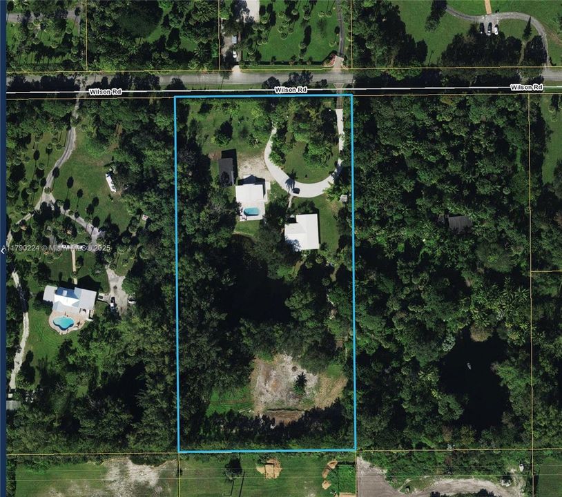 Vendido Recientemente: $1,850,000 (4 camas, 5 baños, 3253 Pies cuadrados)