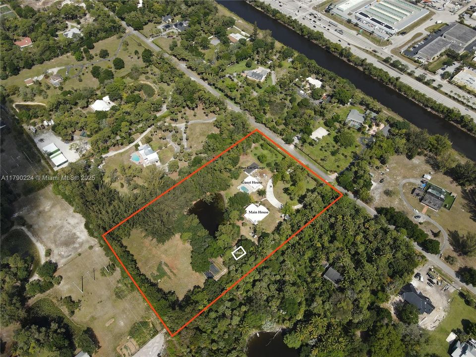 Vendido Recientemente: $1,850,000 (4 camas, 5 baños, 3253 Pies cuadrados)