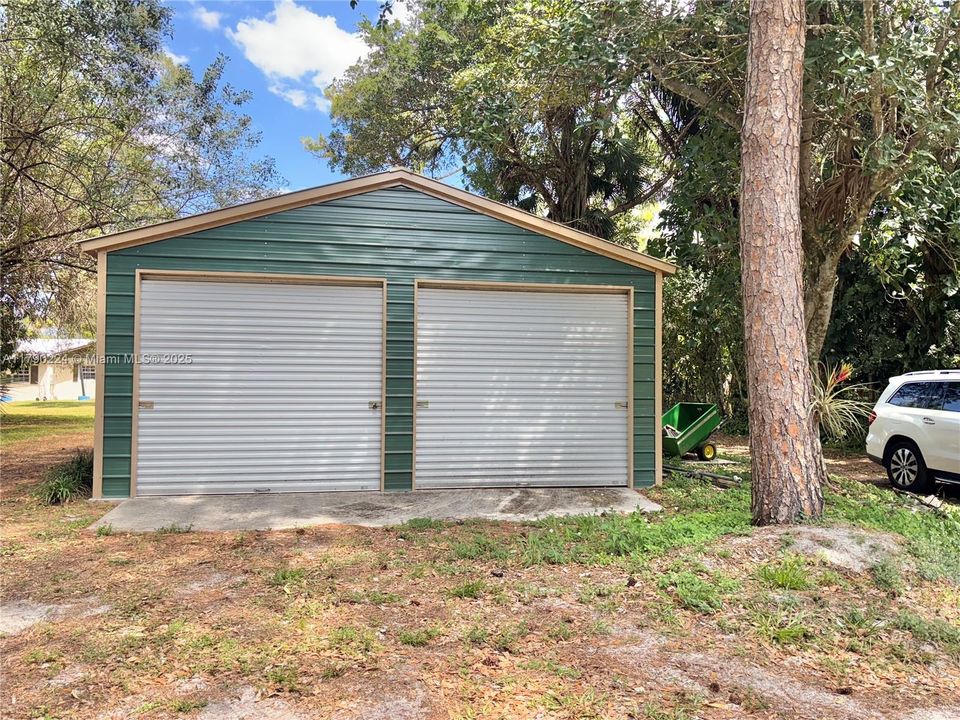 Vendido Recientemente: $1,850,000 (4 camas, 5 baños, 3253 Pies cuadrados)