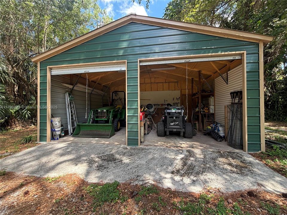 Vendido Recientemente: $1,850,000 (4 camas, 5 baños, 3253 Pies cuadrados)