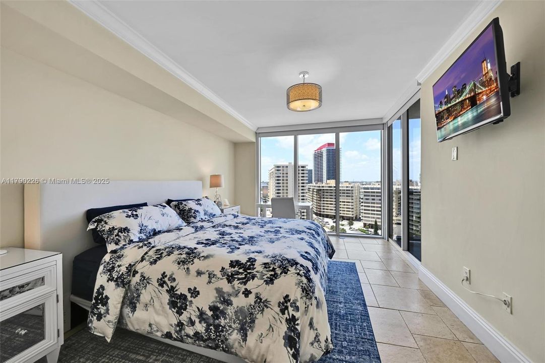 Vendido Recientemente: $990,000 (3 camas, 3 baños, 1571 Pies cuadrados)