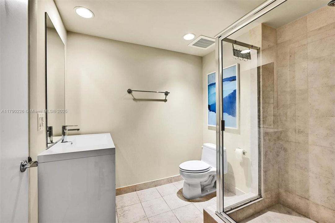 Vendido Recientemente: $990,000 (3 camas, 3 baños, 1571 Pies cuadrados)