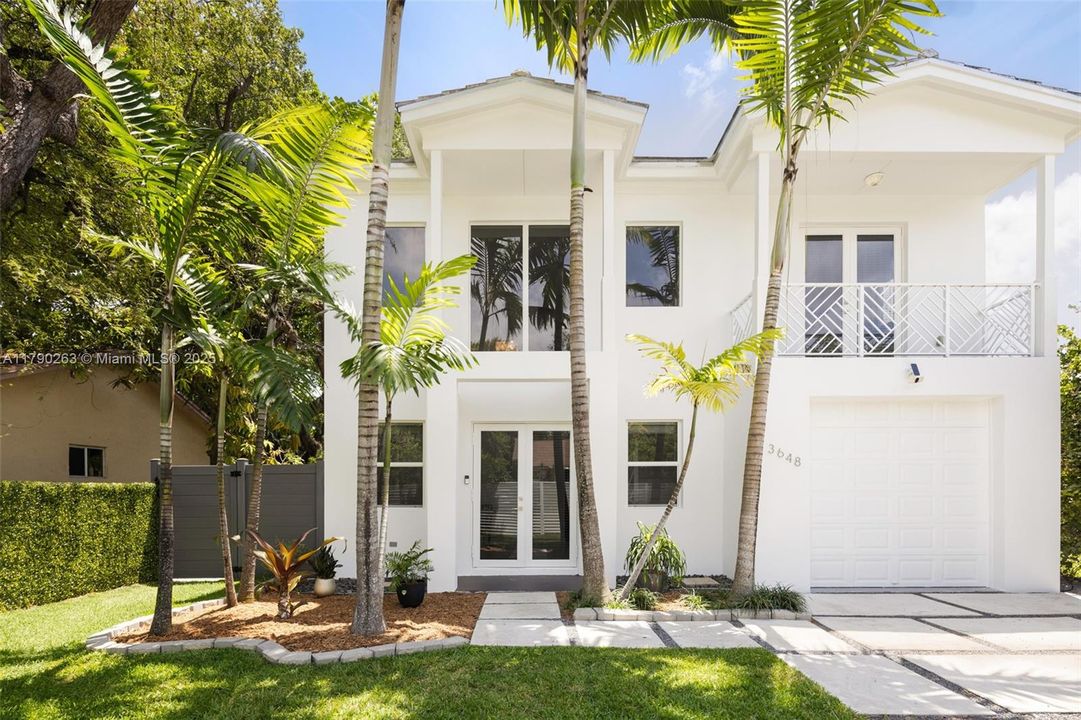 Vendido Recientemente: $1,699,000 (3 camas, 2 baños, 1985 Pies cuadrados)