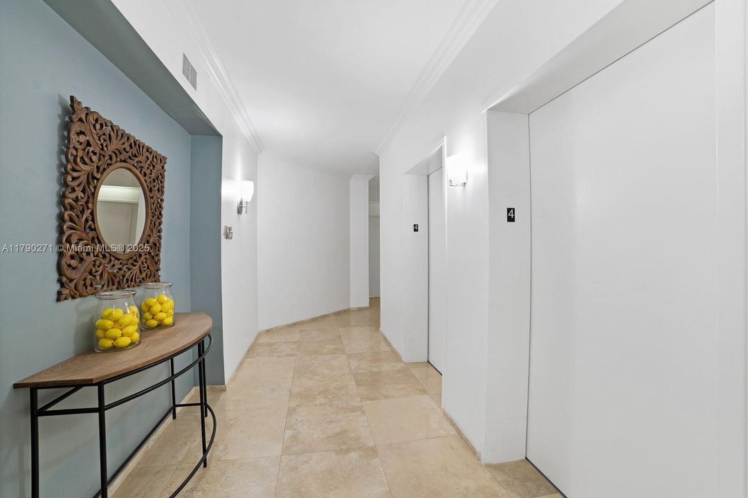 Semi-Private Elevator Landing