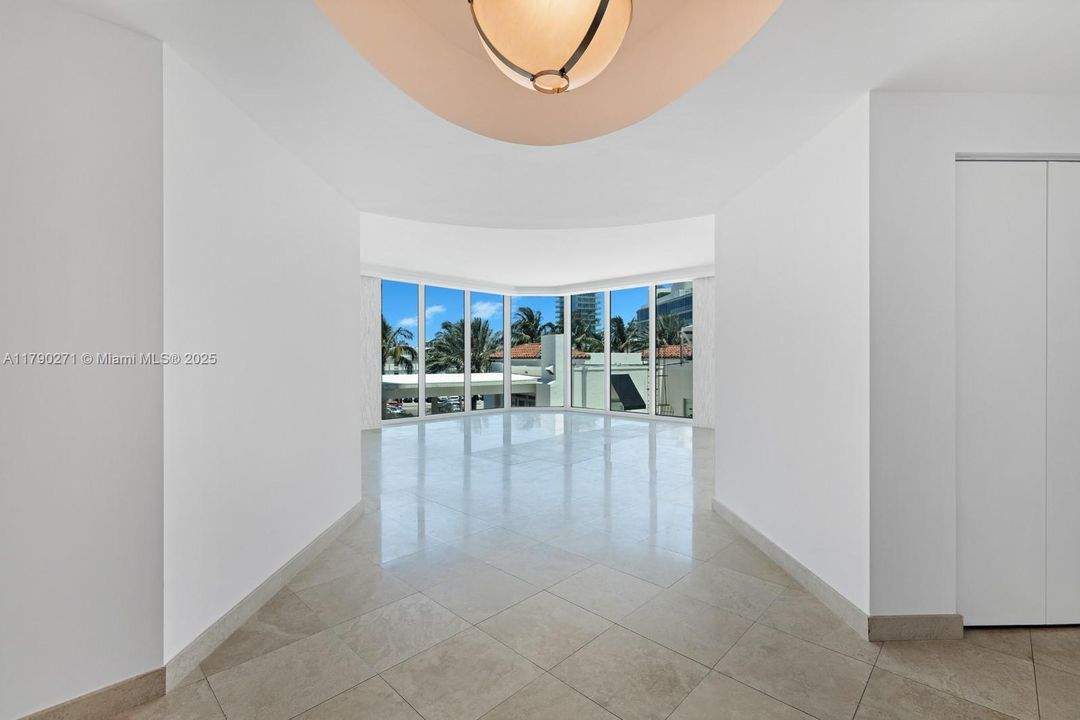 For Sale: $2,150,000 (3 beds, 2 baths, 2340 Square Feet)