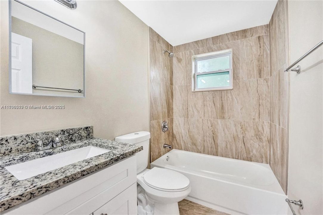 Recently Sold: $319,900 (3 beds, 1 baths, 912 Square Feet)