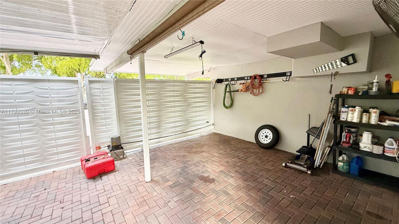 Activo con contrato: $550,000 (2 camas, 2 baños, 1089 Pies cuadrados)