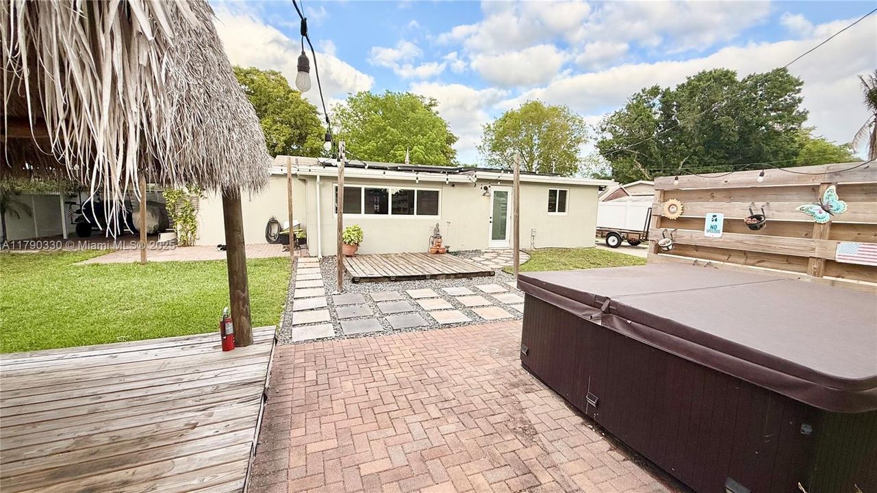 Activo con contrato: $550,000 (2 camas, 2 baños, 1089 Pies cuadrados)