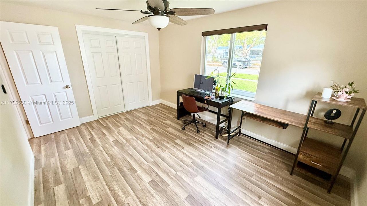 Activo con contrato: $550,000 (2 camas, 2 baños, 1089 Pies cuadrados)