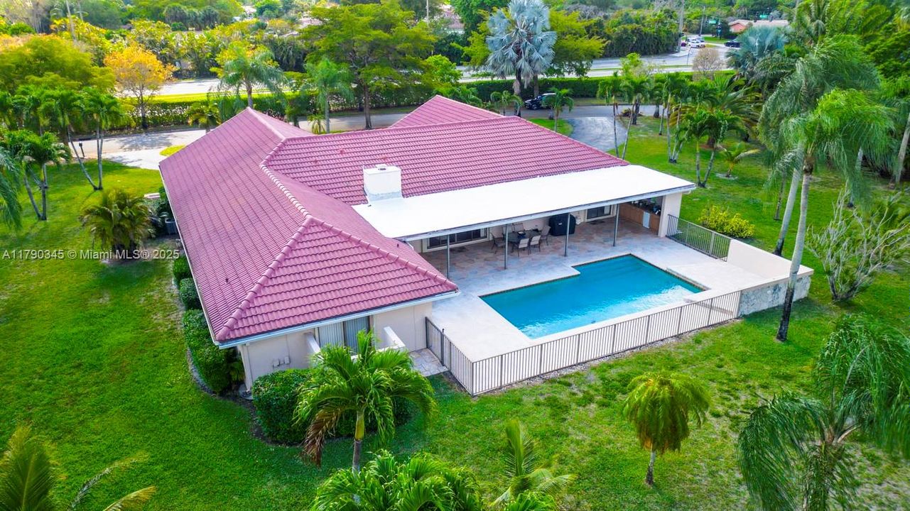 Недавно продано: $935,000 (5 спален, 3 ванн, 3617 Квадратных фут)