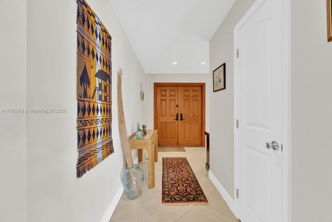 Недавно продано: $935,000 (5 спален, 3 ванн, 3617 Квадратных фут)