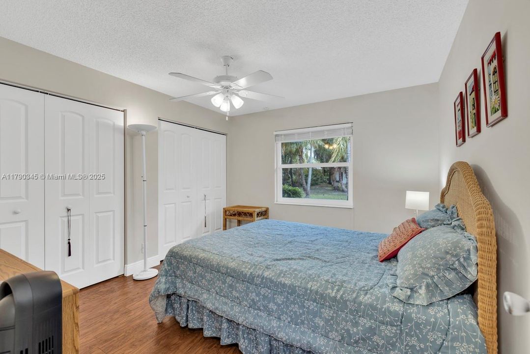 Недавно продано: $935,000 (5 спален, 3 ванн, 3617 Квадратных фут)