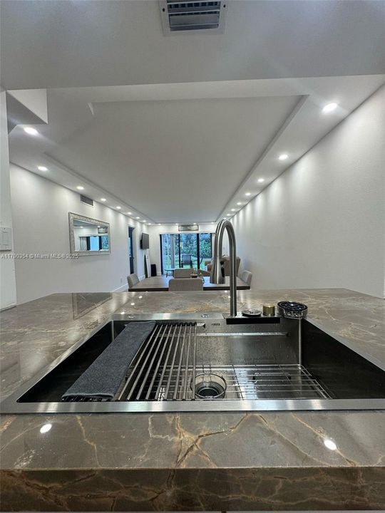 Recently Rented: $2,000 (2 beds, 2 baths, 1197 Square Feet)