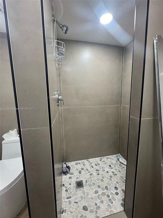 Recently Rented: $2,000 (2 beds, 2 baths, 1197 Square Feet)