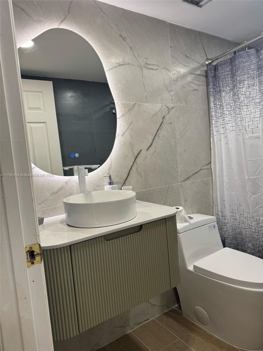 Recently Rented: $2,000 (2 beds, 2 baths, 1197 Square Feet)