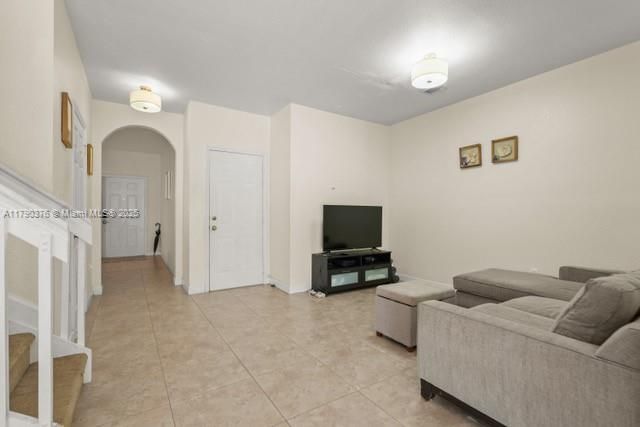 For Sale: $417,000 (3 beds, 2 baths, 1562 Square Feet)