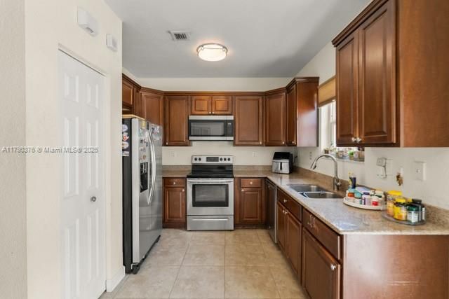 For Sale: $417,000 (3 beds, 2 baths, 1562 Square Feet)