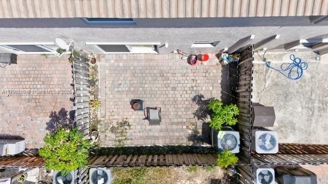 For Sale: $417,000 (3 beds, 2 baths, 1562 Square Feet)