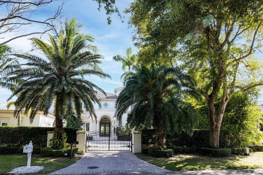 待售: $11,395,000 (5 贝兹, 5 浴室, 5053 平方英尺)