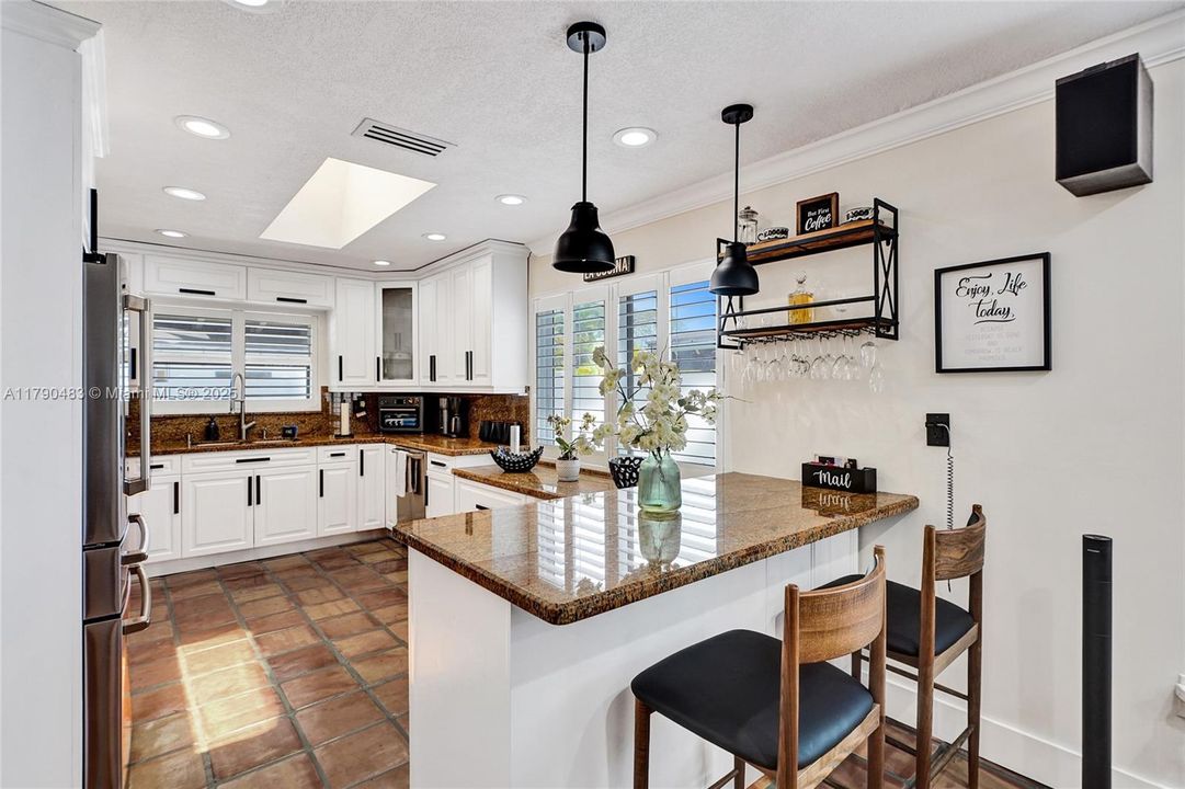 Recently Sold: $935,000 (4 beds, 2 baths, 2485 Square Feet)