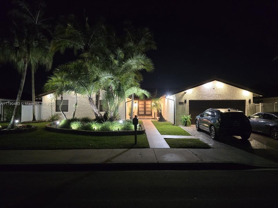 Recently Sold: $935,000 (4 beds, 2 baths, 2485 Square Feet)