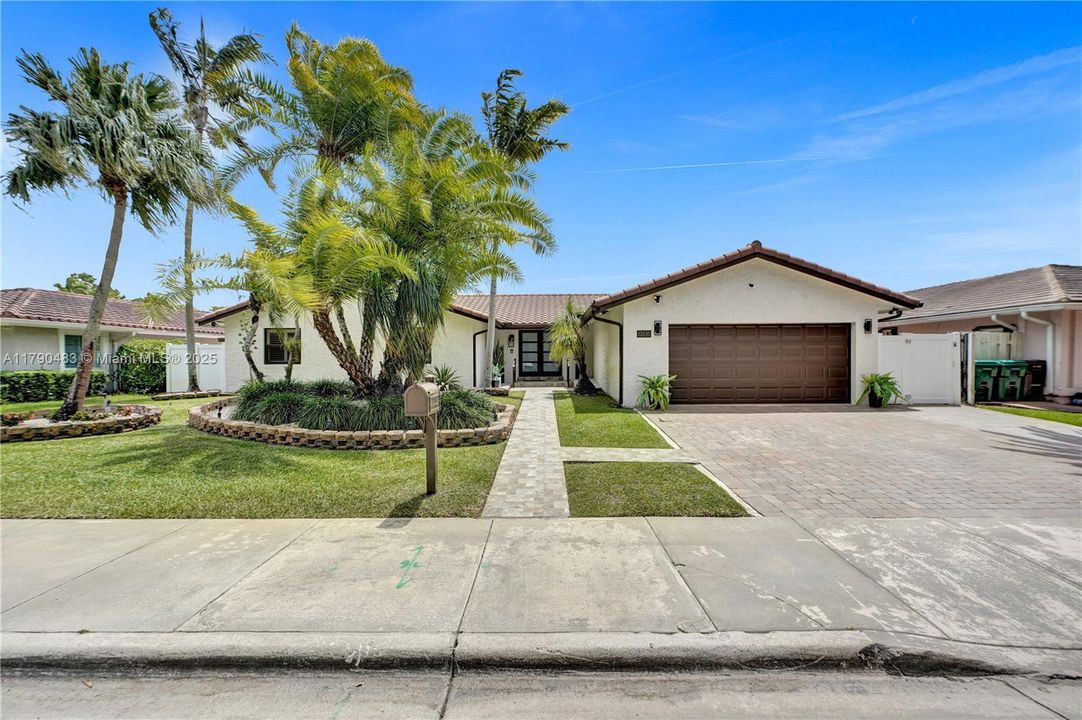Recently Sold: $935,000 (4 beds, 2 baths, 2485 Square Feet)