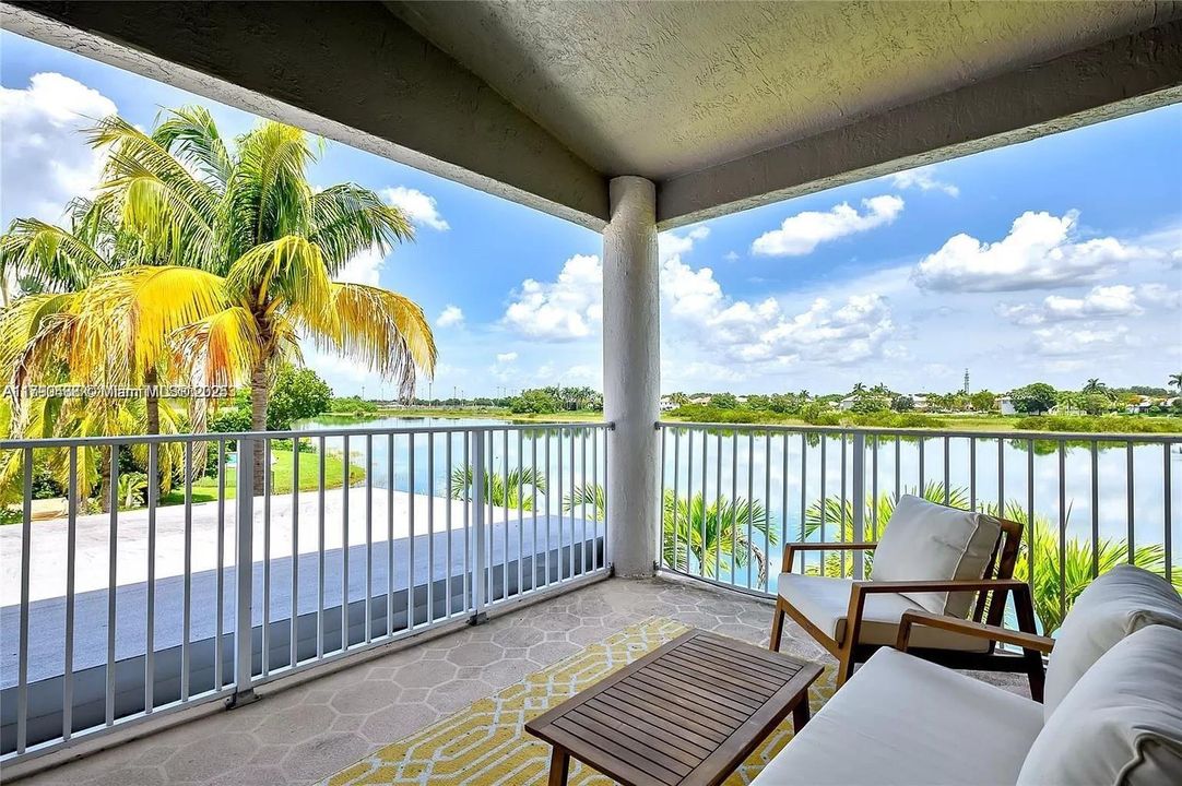 En Venta: $1,750,000 (5 camas, 6 baños, 4270 Pies cuadrados)