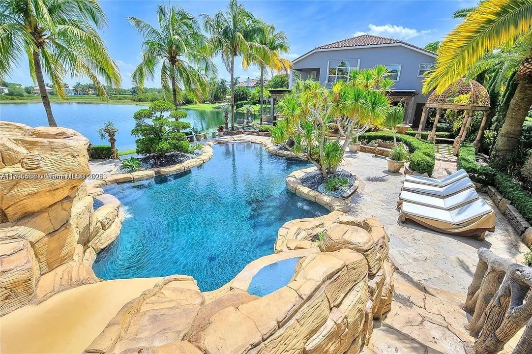 En Venta: $1,750,000 (5 camas, 6 baños, 4270 Pies cuadrados)