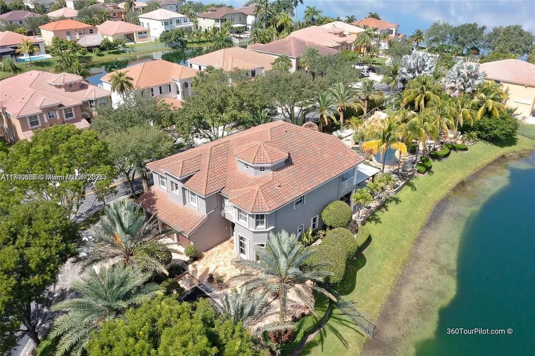 En Venta: $1,750,000 (5 camas, 6 baños, 4270 Pies cuadrados)