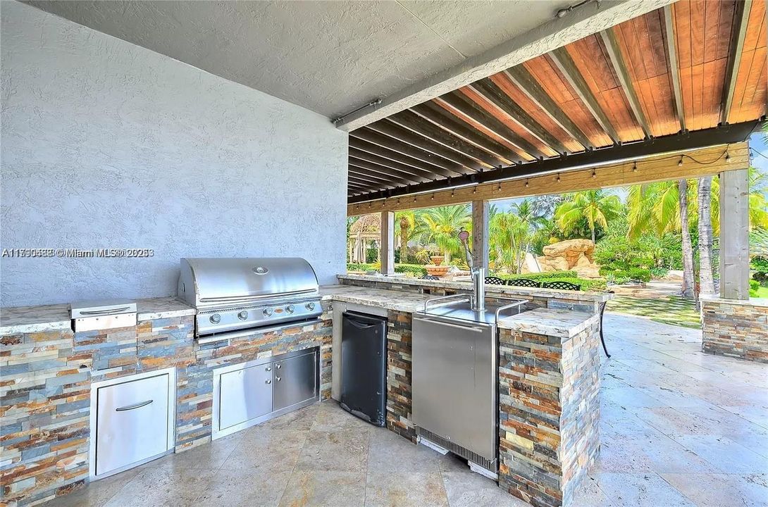 En Venta: $1,750,000 (5 camas, 6 baños, 4270 Pies cuadrados)