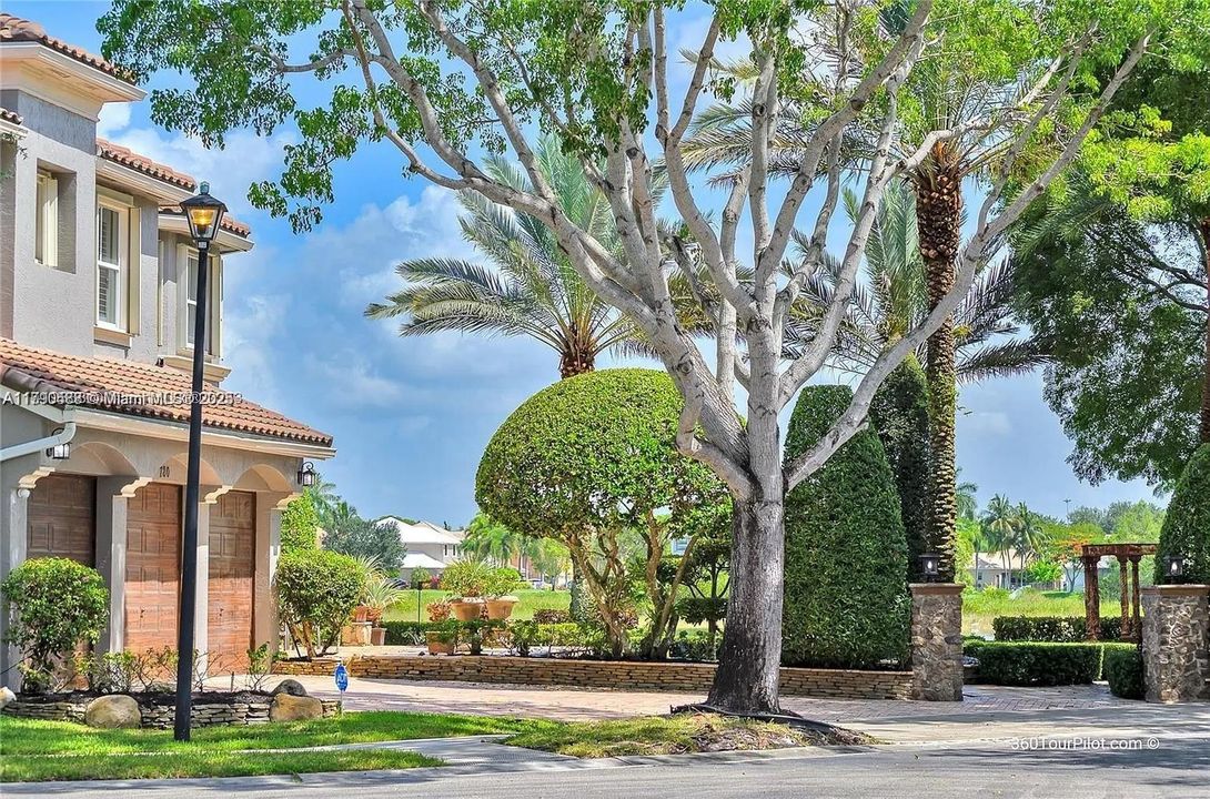 En Venta: $1,750,000 (5 camas, 6 baños, 4270 Pies cuadrados)