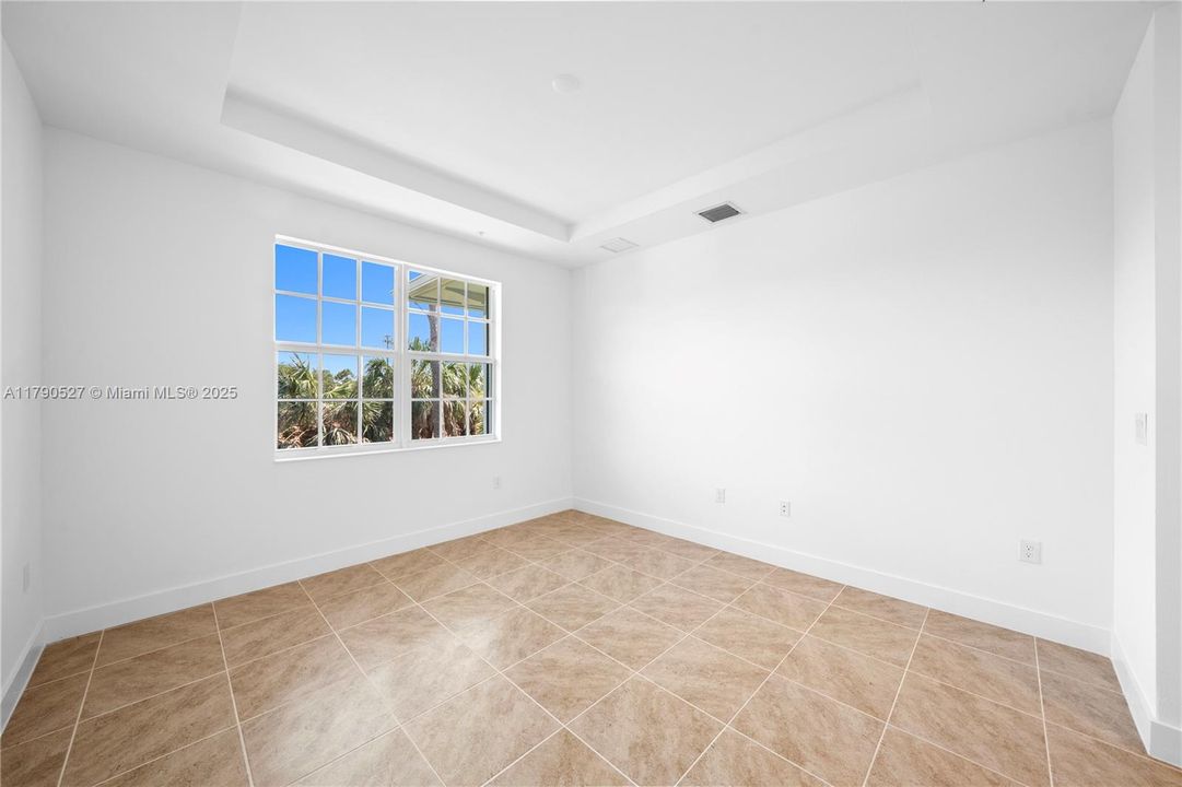 En Venta: $499,990 (3 camas, 3 baños, 1840 Pies cuadrados)