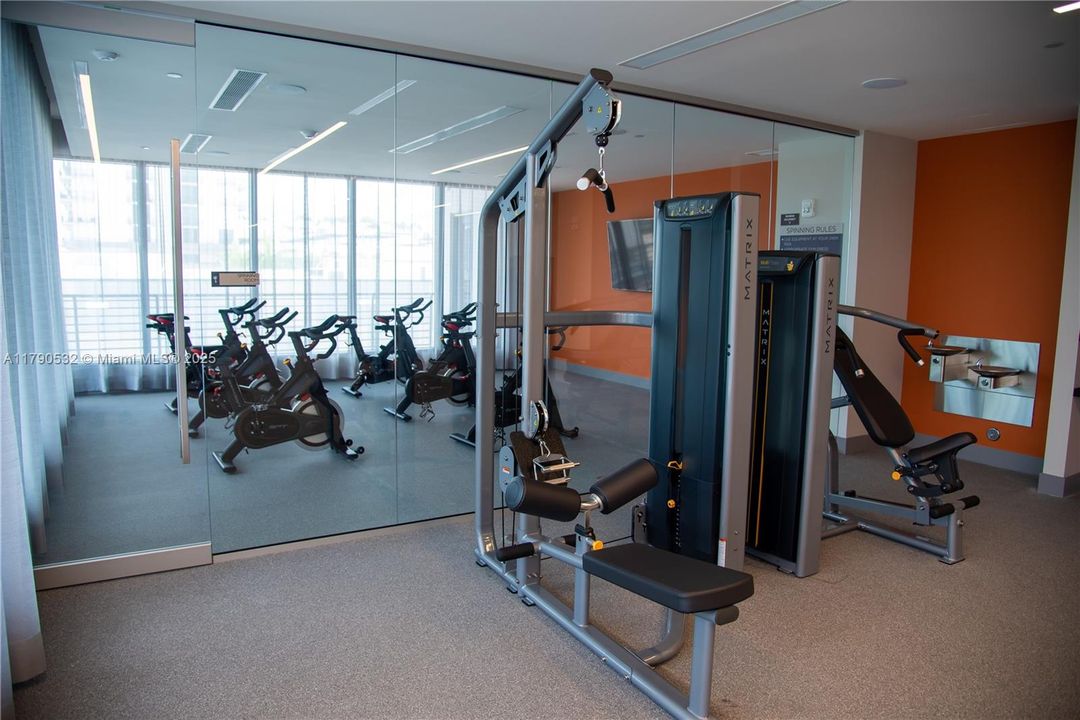 Recently Rented: $3,950 (3 beds, 3 baths, 1379 Square Feet)