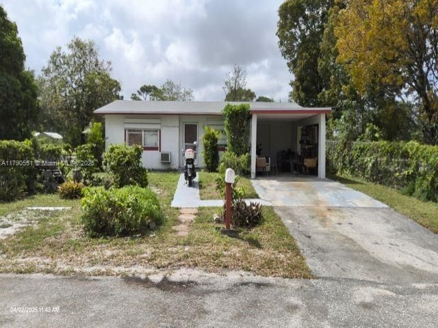 Front of single family home