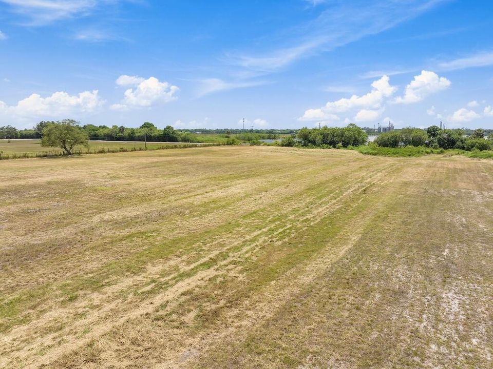 DJI_20250422132438_0317_D