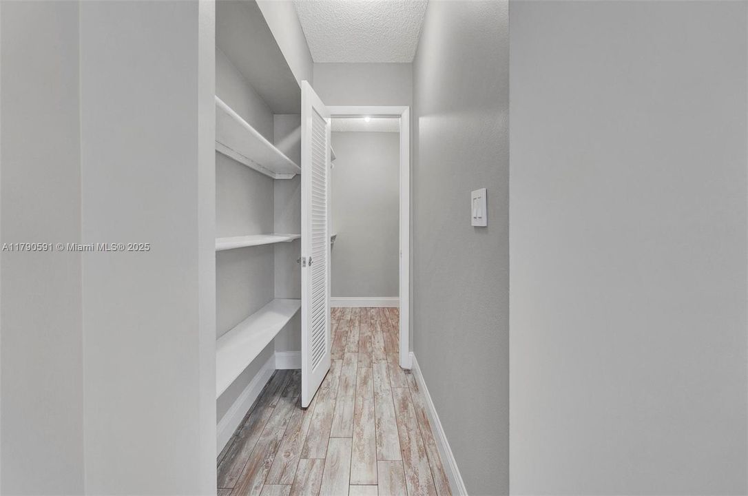 Vendido Recientemente: $105,000 (1 camas, 1 baños, 577 Pies cuadrados)