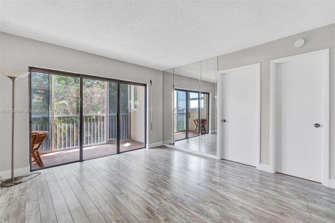 Vendido Recientemente: $105,000 (1 camas, 1 baños, 577 Pies cuadrados)