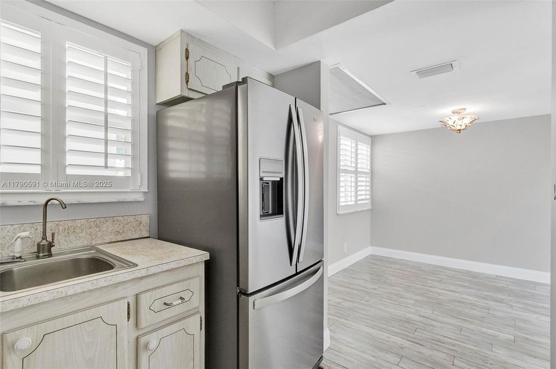 Vendido Recientemente: $105,000 (1 camas, 1 baños, 577 Pies cuadrados)