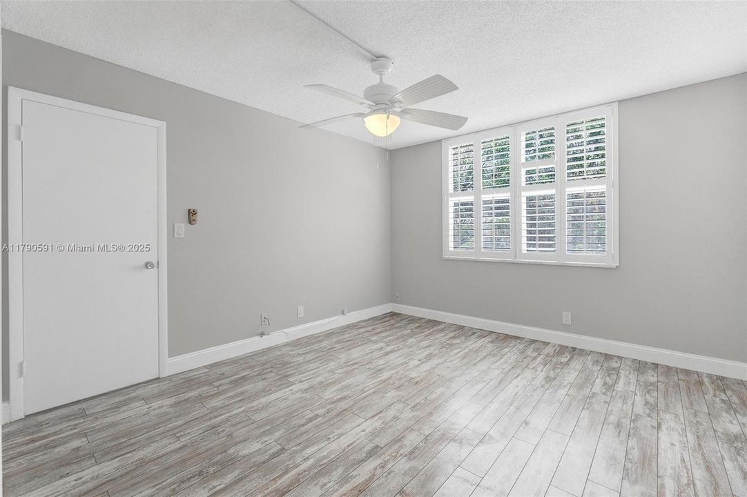 Vendido Recientemente: $105,000 (1 camas, 1 baños, 577 Pies cuadrados)