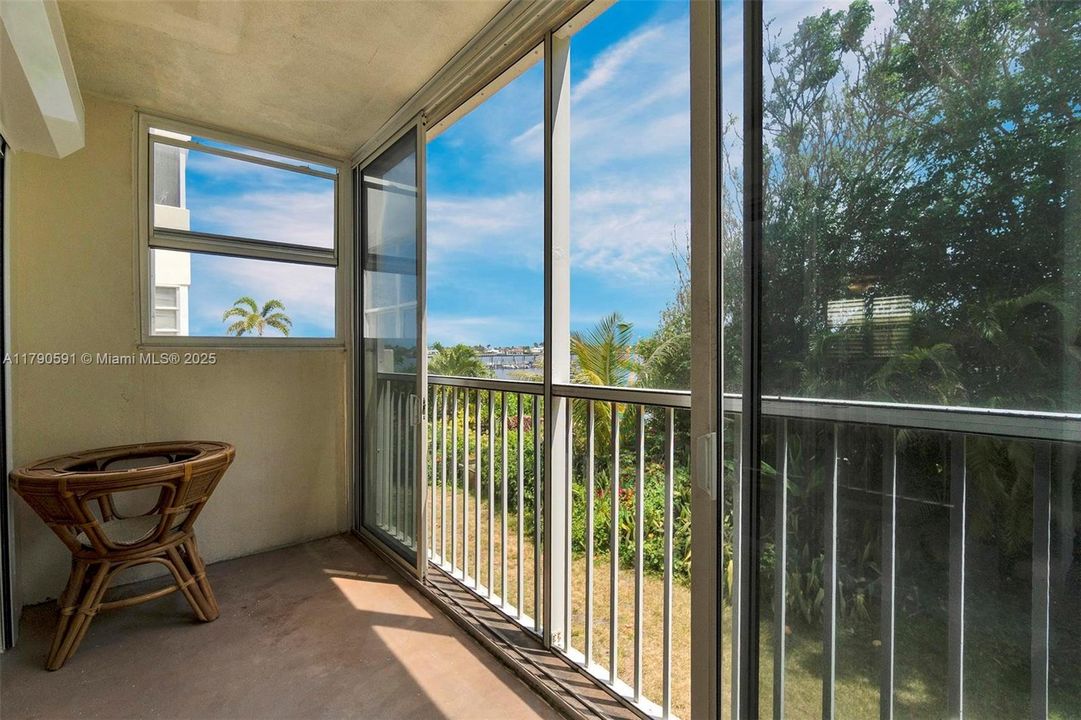 Vendido Recientemente: $105,000 (1 camas, 1 baños, 577 Pies cuadrados)